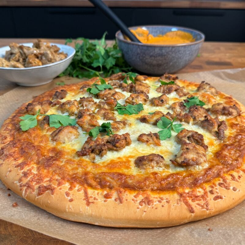 Butter Chicken Pizza